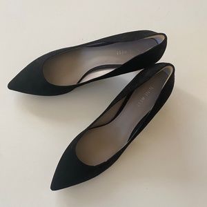 Nine West suede pump